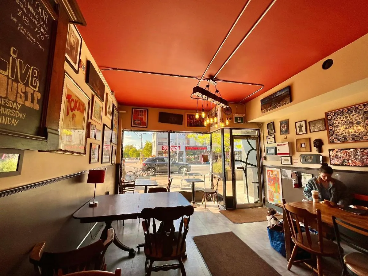 The Only Backpacker'S Inn (Adults Only) 2*, Toronto