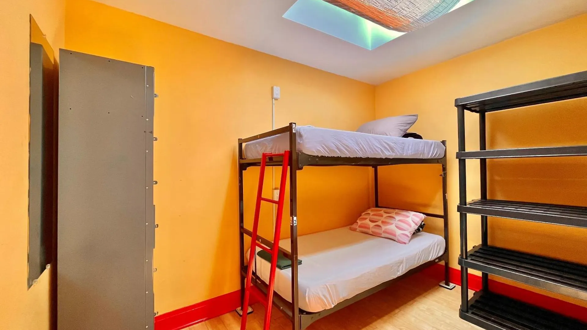 The Only Backpacker'S Inn (Adults Only) 2*, Toronto Canada