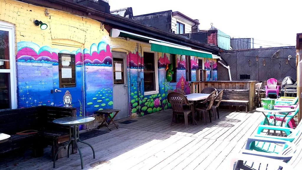 The Only Backpacker'S Inn (Adults Only) Canada